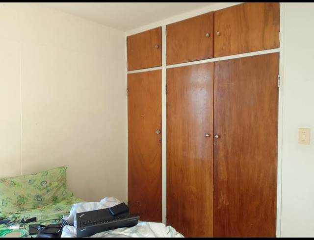 2 BEDROOM APARTMENT FOR SALE IN BRAAMFONTEIN